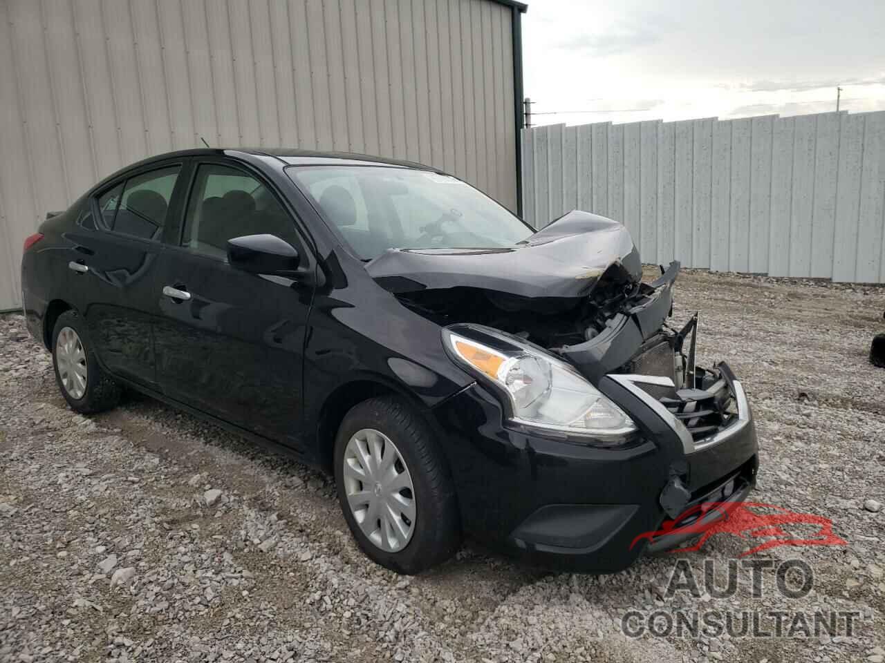 NISSAN VERSA 2018 - 3N1CN7AP1JL822915