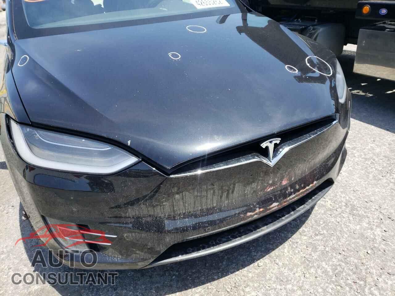 TESLA MODEL X 2017 - 5YJXCBE40HF074108