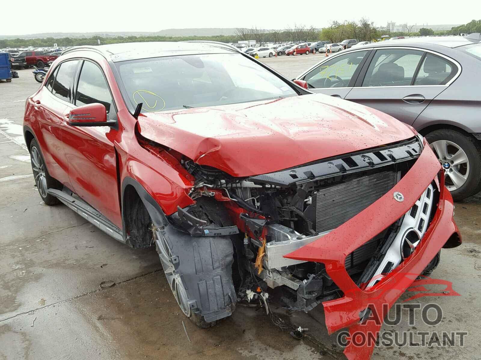 MERCEDES-BENZ GLA 250 2018 - WDCTG4EB9JJ440816