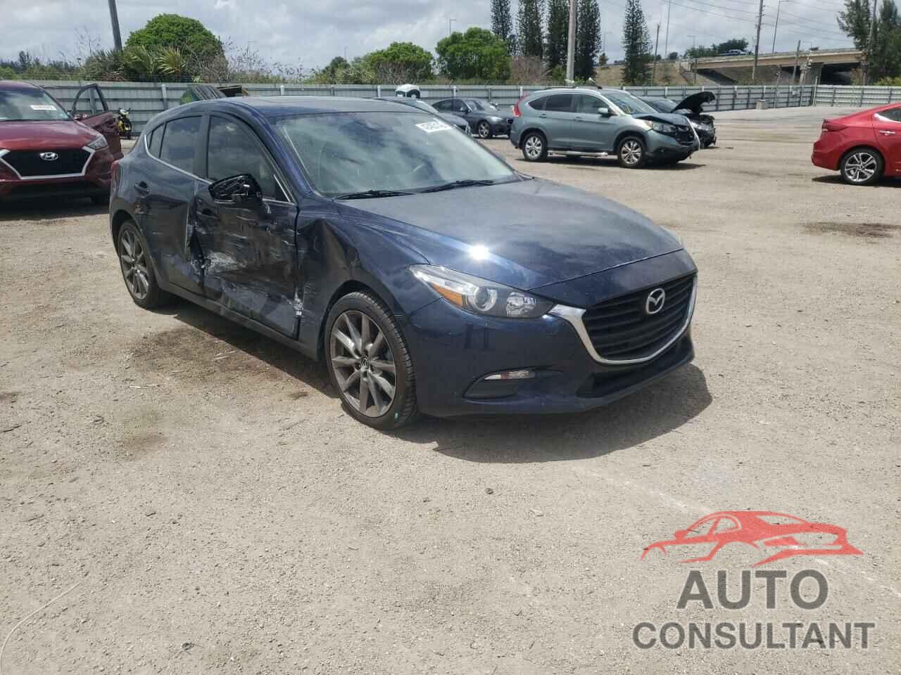 MAZDA 3 2018 - 3MZBN1L32JM199411