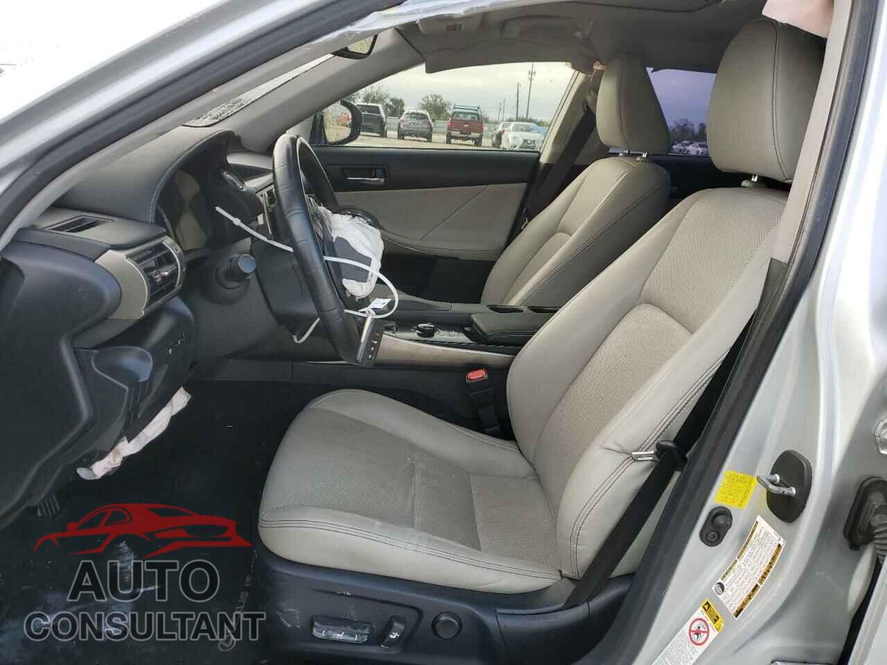 LEXUS IS 2014 - JTHCF1D20E5001056