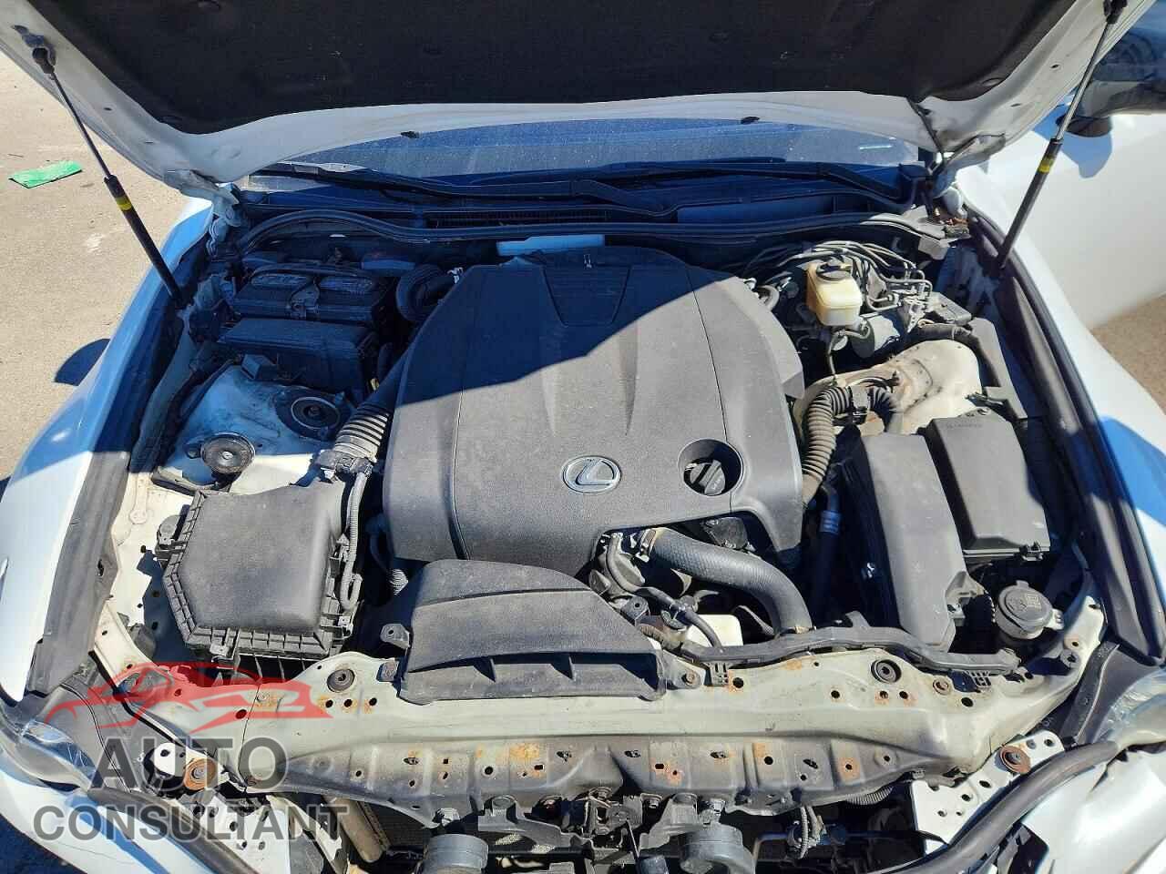LEXUS IS 2015 - JTHCF1D20F5023303