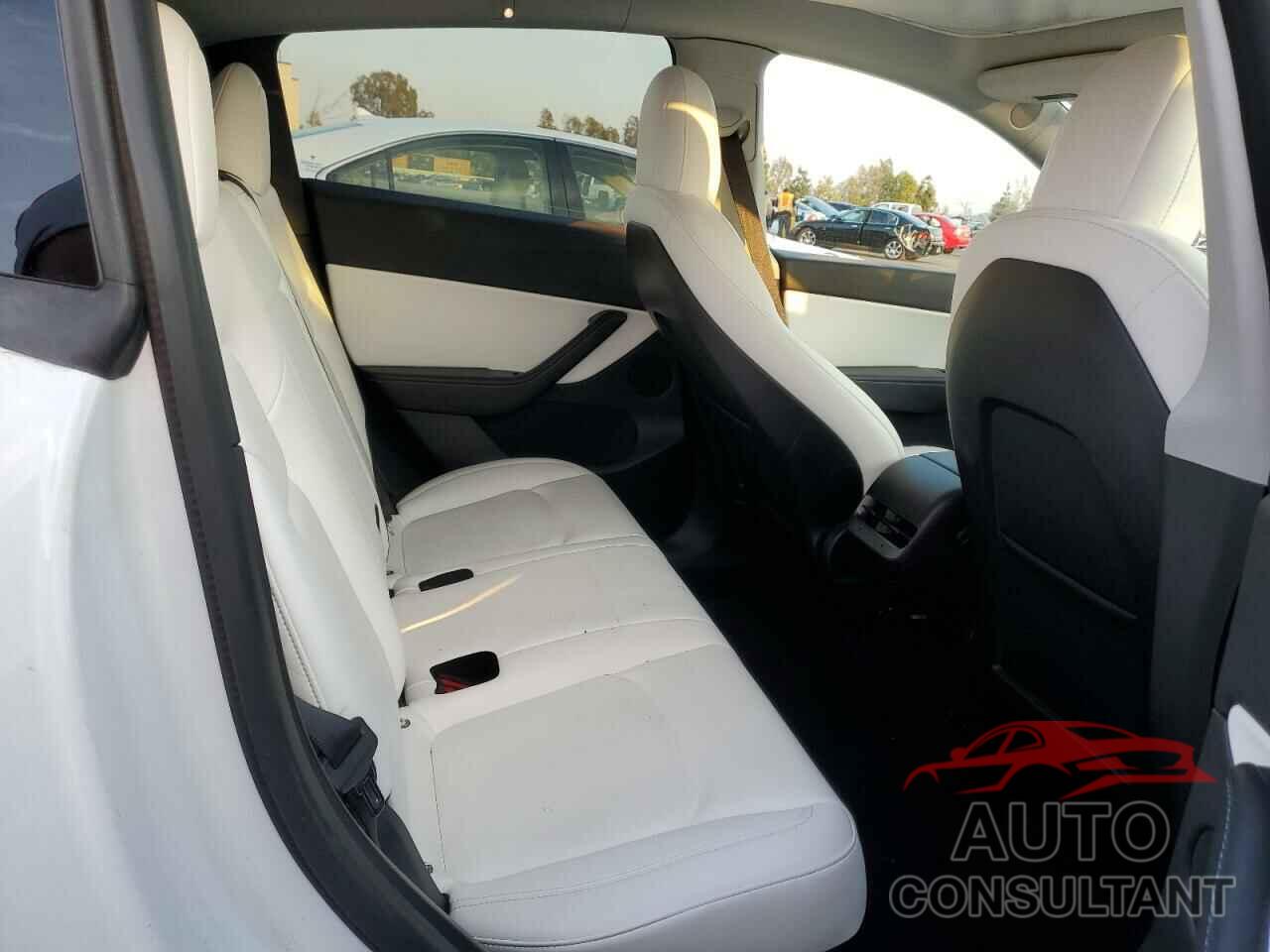 TESLA MODEL Y 2022 - 7SAYGDEE7NF359254