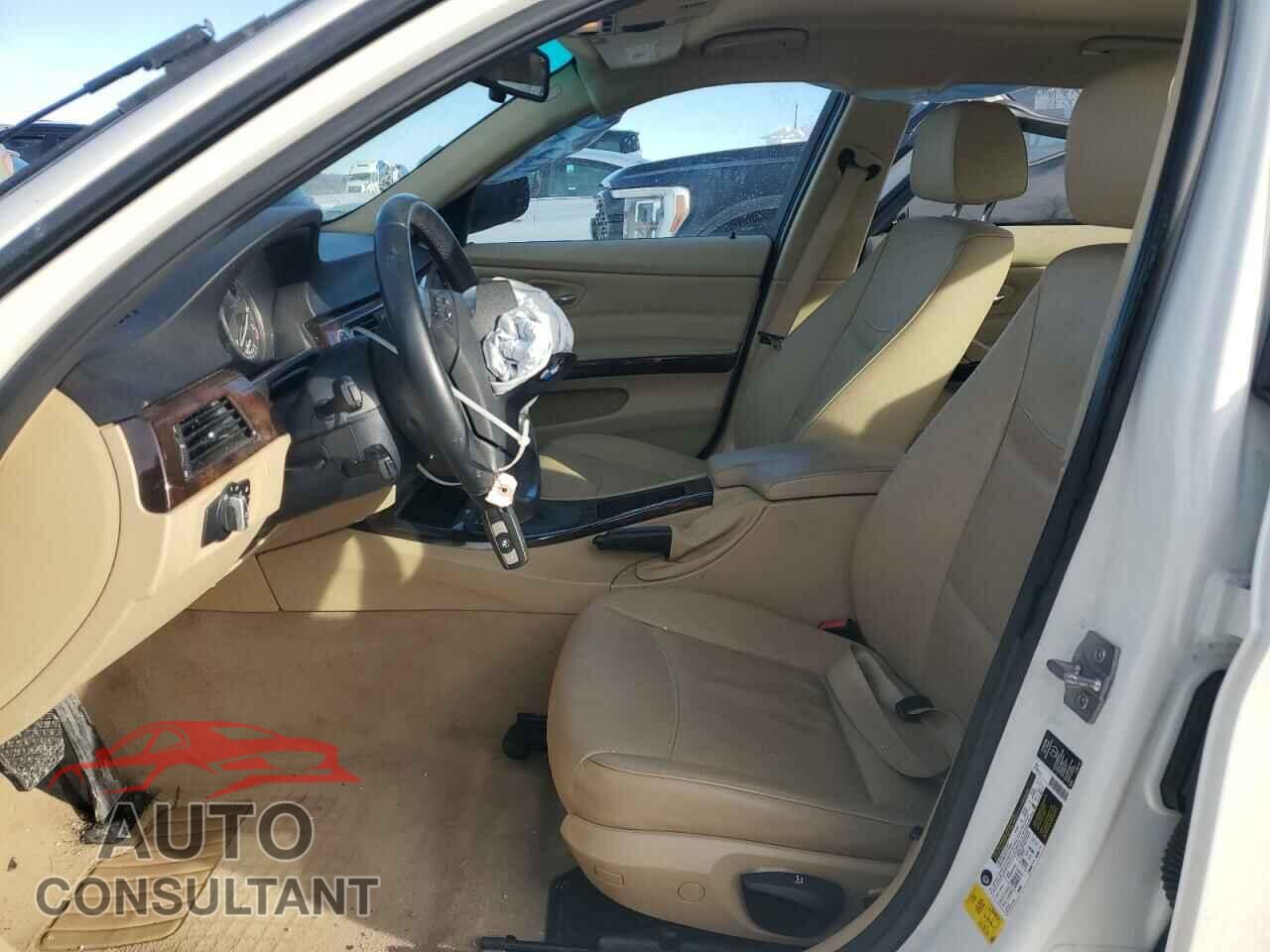 BMW 3 SERIES 2011 - WBAPH7C54BE682701