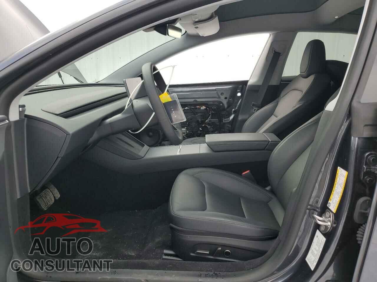 TESLA MODEL 3 2024 - 5YJ3E1EB2RF769628