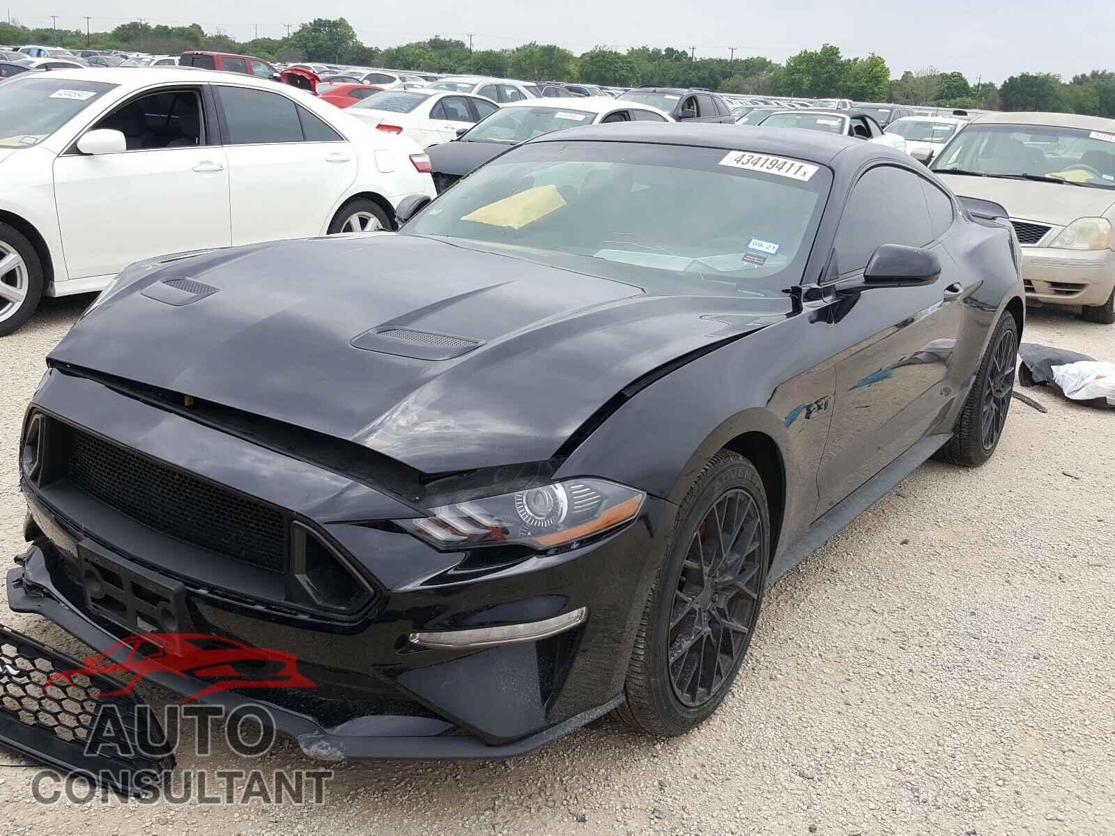 FORD MUSTANG 2019 - 1FA6P8TH5K5201765
