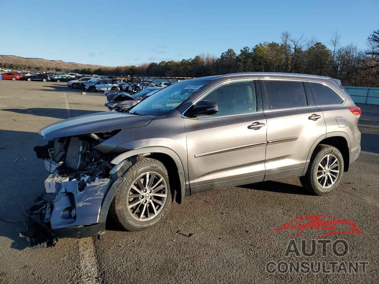 TOYOTA HIGHLANDER 2019 - 5TDJZRFH8KS608229