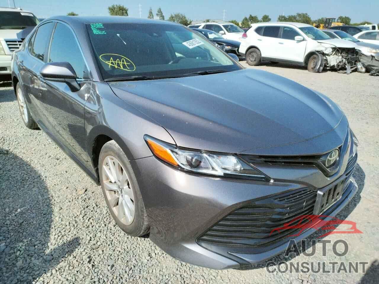 TOYOTA CAMRY 2018 - 4T1B11HK1JU504483