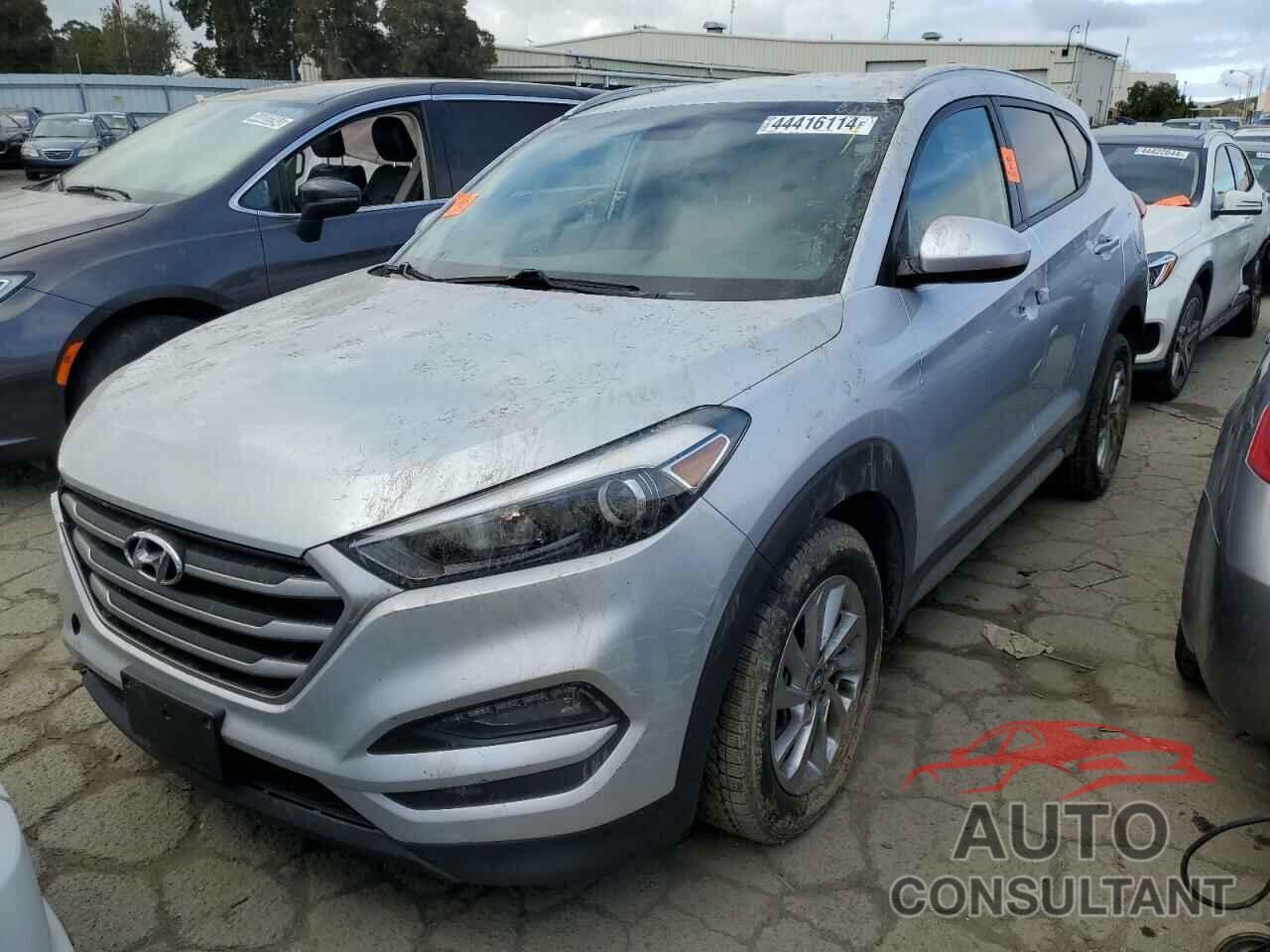 HYUNDAI TUCSON 2018 - KM8J33A42JU680312