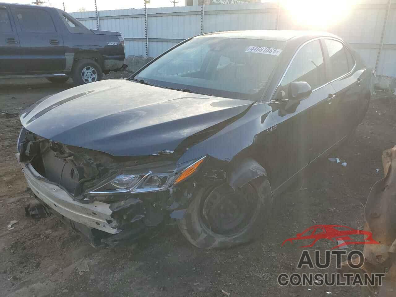 TOYOTA CAMRY 2018 - 4T1B31HK3JU502423