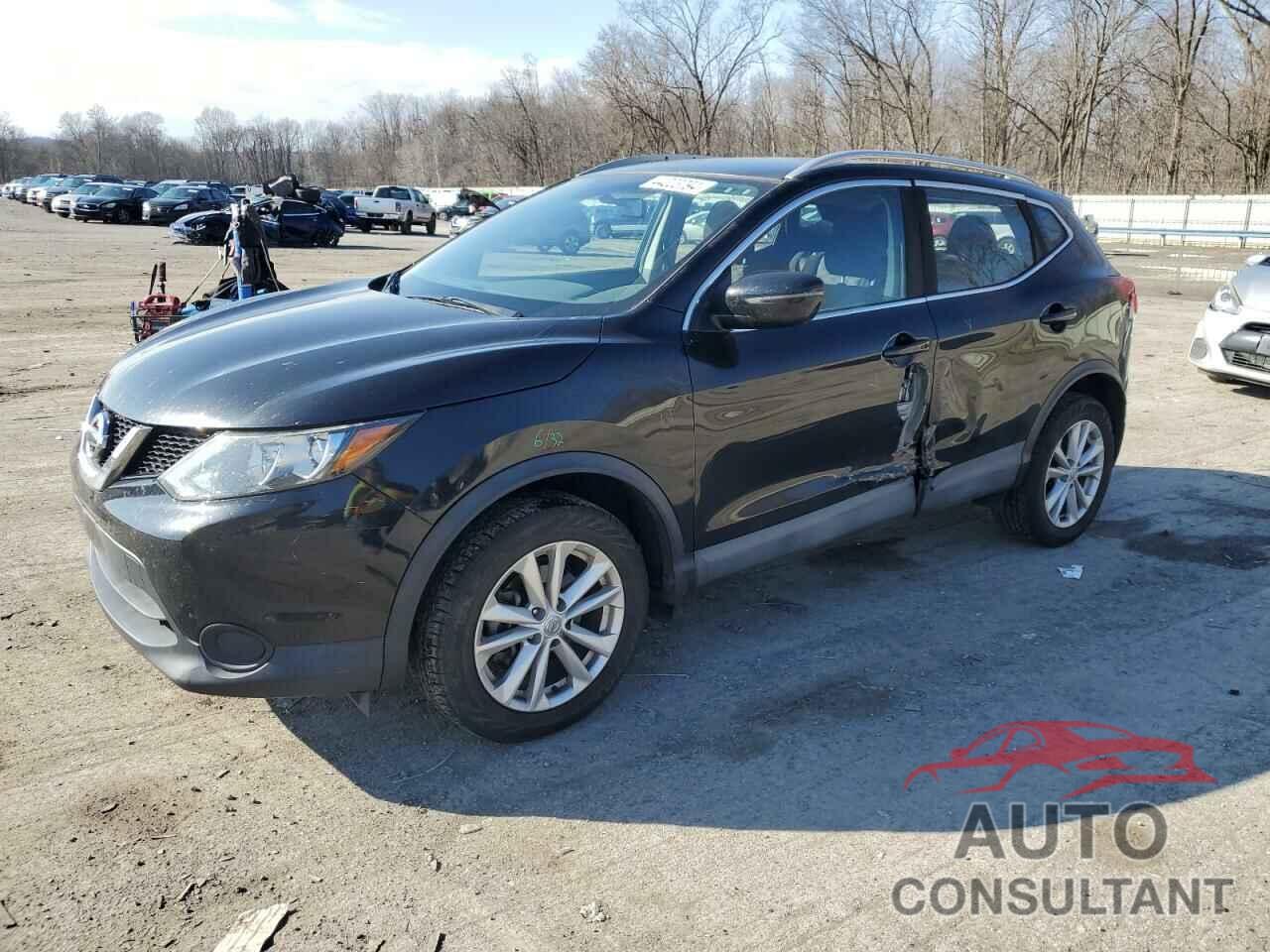 NISSAN ROGUE 2017 - JN1BJ1CP8HW009500