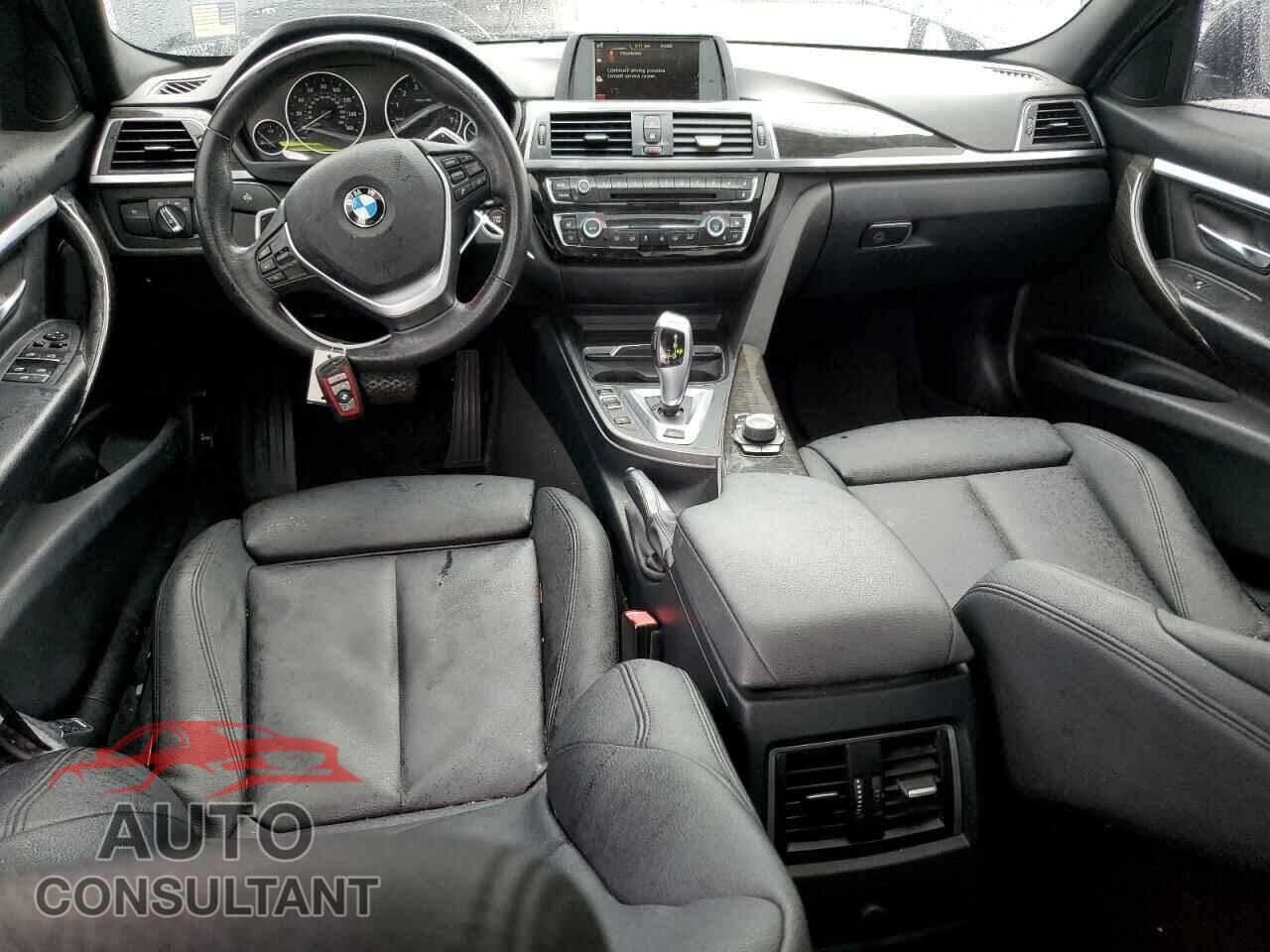 BMW 3 SERIES 2017 - WBA8E1C31HA156521