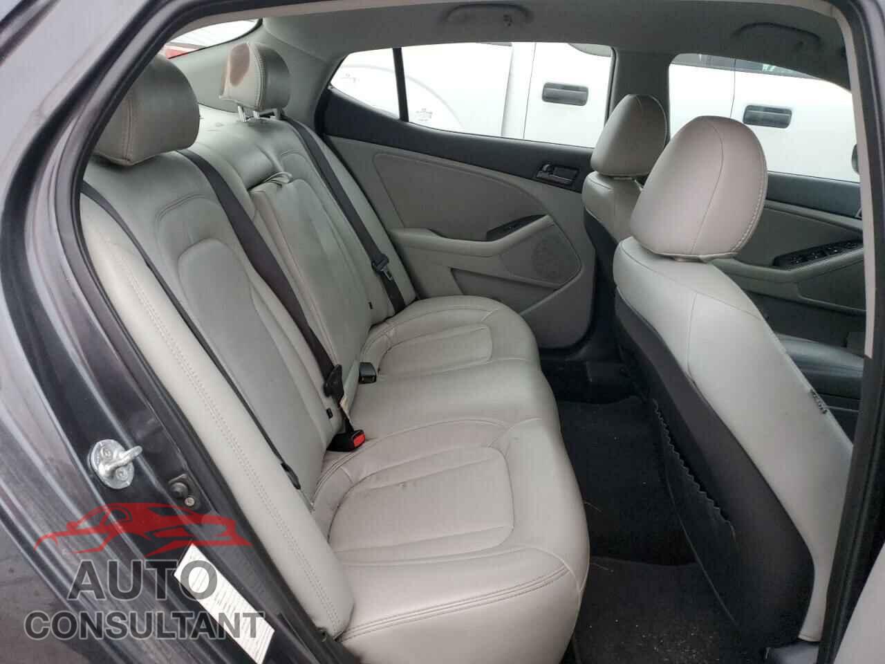 KIA OPTIMA 2011 - KNAGM4A7XB5092131