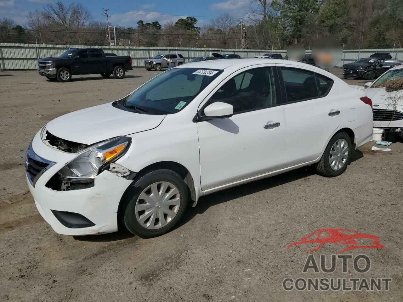 NISSAN VERSA 2018 - 3N1CN7AP5JL883796