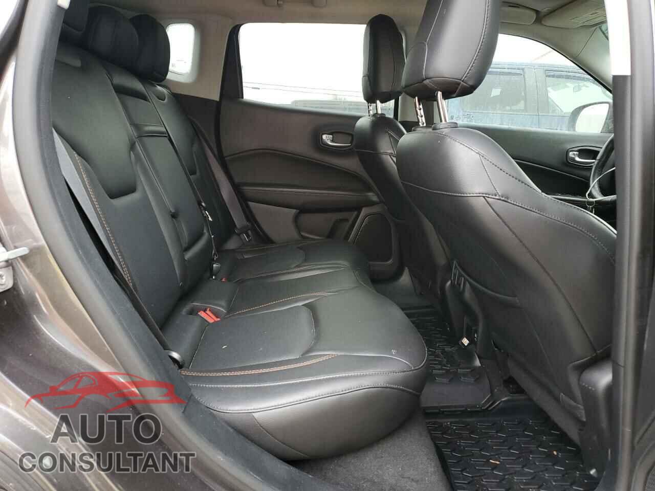 JEEP COMPASS 2018 - 3C4NJDCBXJT180843