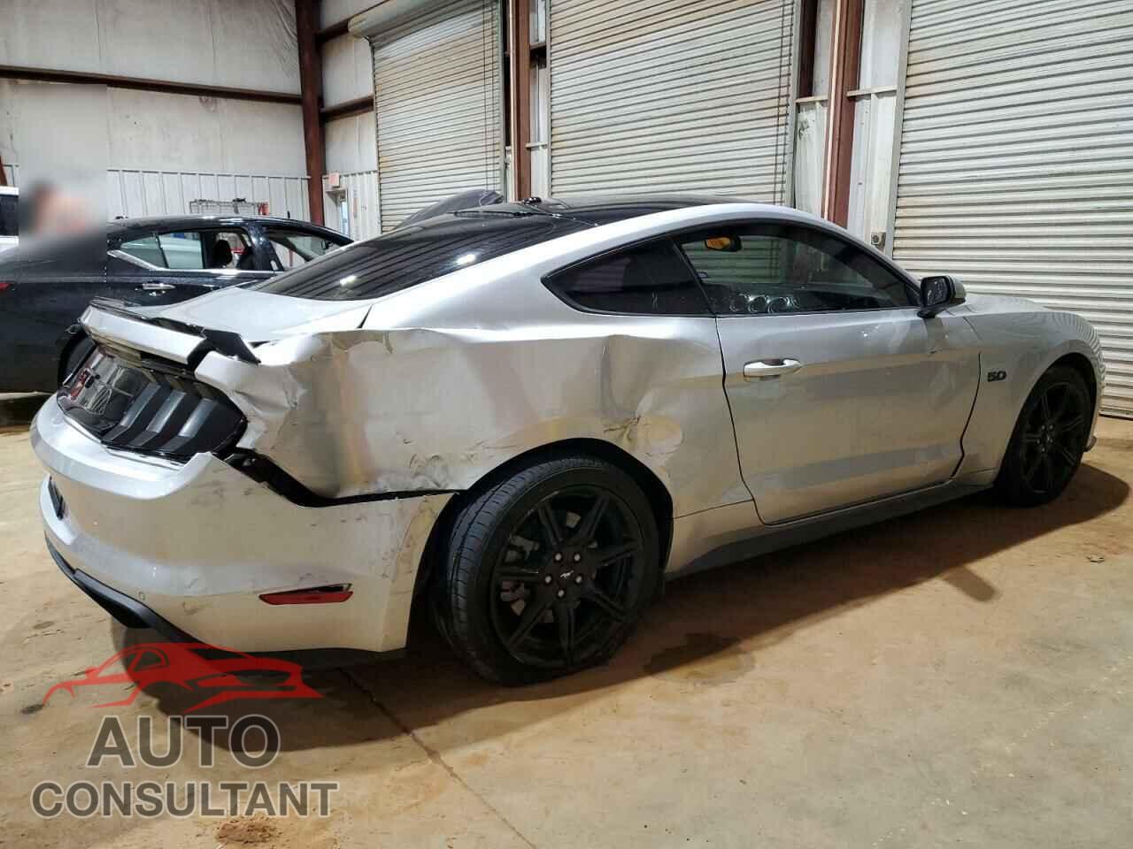 FORD MUSTANG 2019 - 1FA6P8CF2K5123072