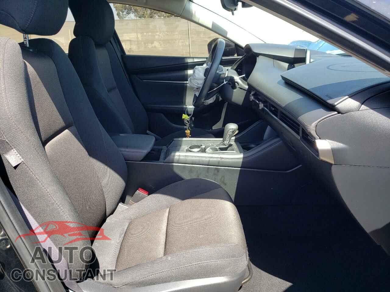 MAZDA 3 2020 - 3MZBPABL3LM130046