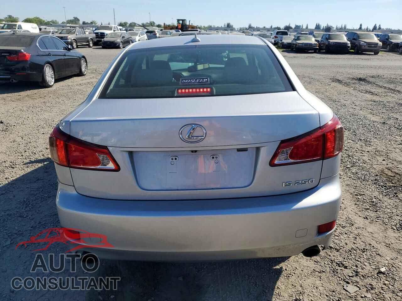 LEXUS IS 2011 - JTHBF5C23B5144793
