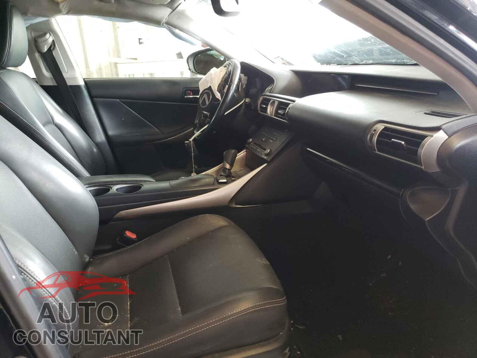 LEXUS IS 2016 - JTHBA1D29G5018984