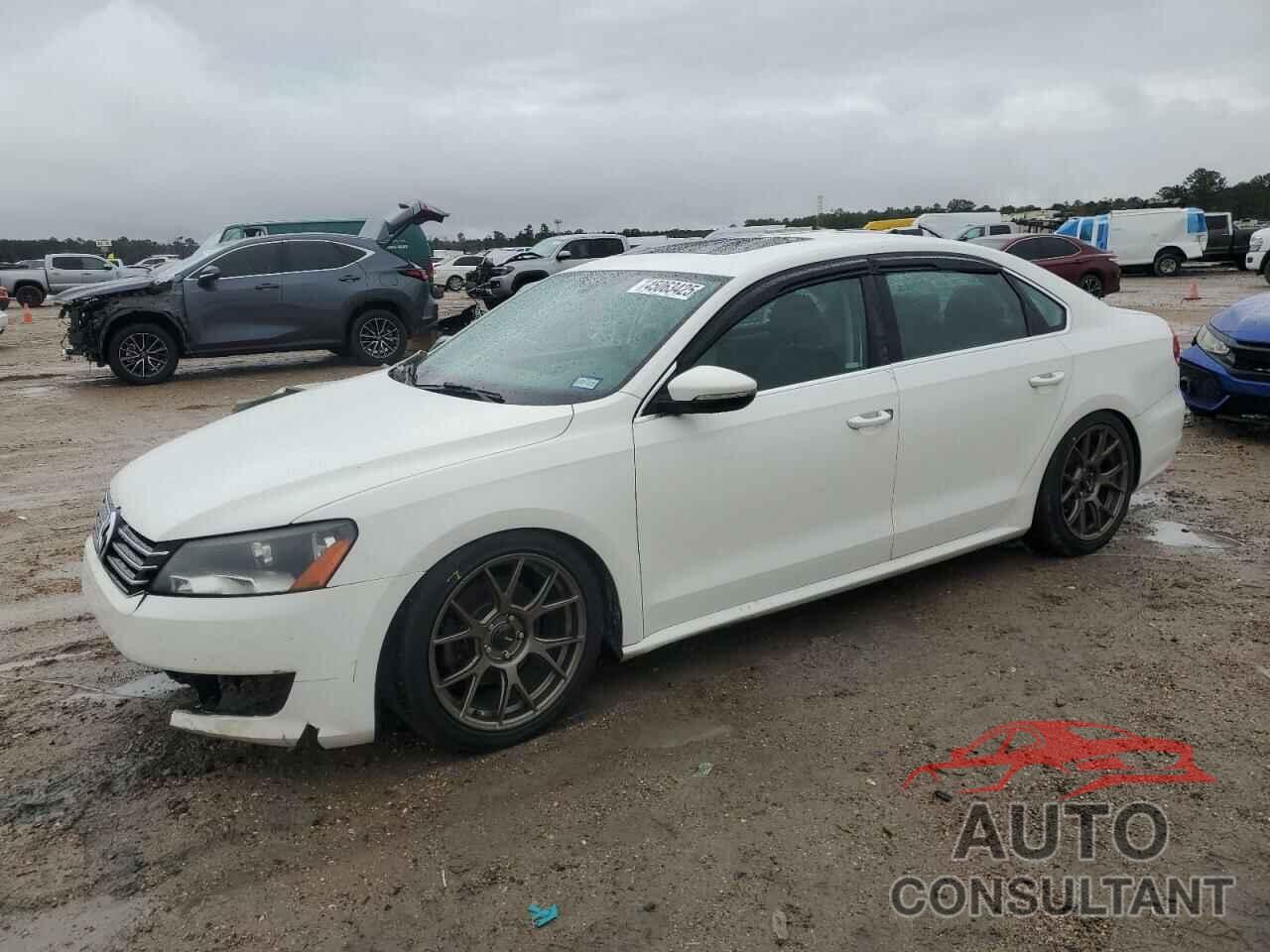 VOLKSWAGEN PASSAT 2012 - 1VWBP7A35CC016927