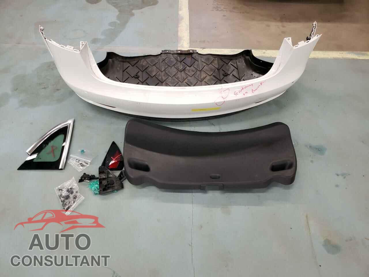 TESLA MODEL 3 2020 - 5YJ3E1EA4LF747208