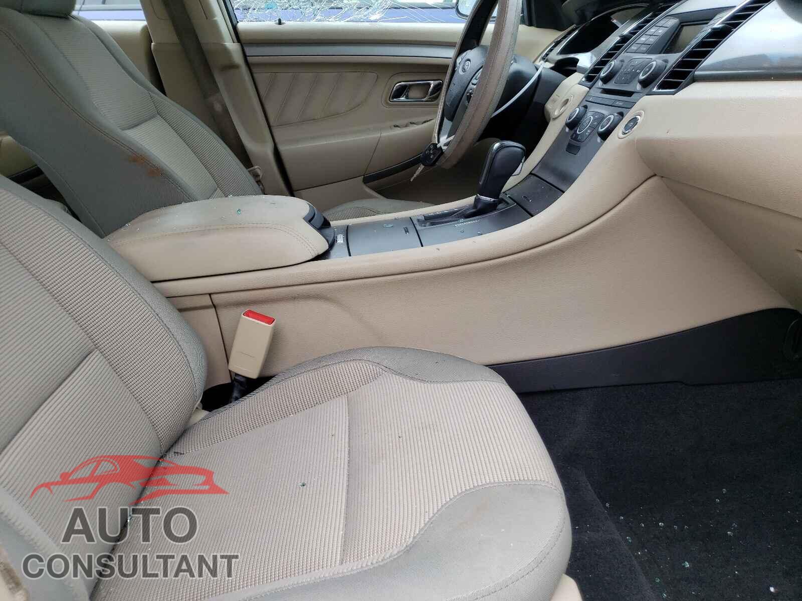 FORD TAURUS 2017 - 1FAHP2E89HG125726