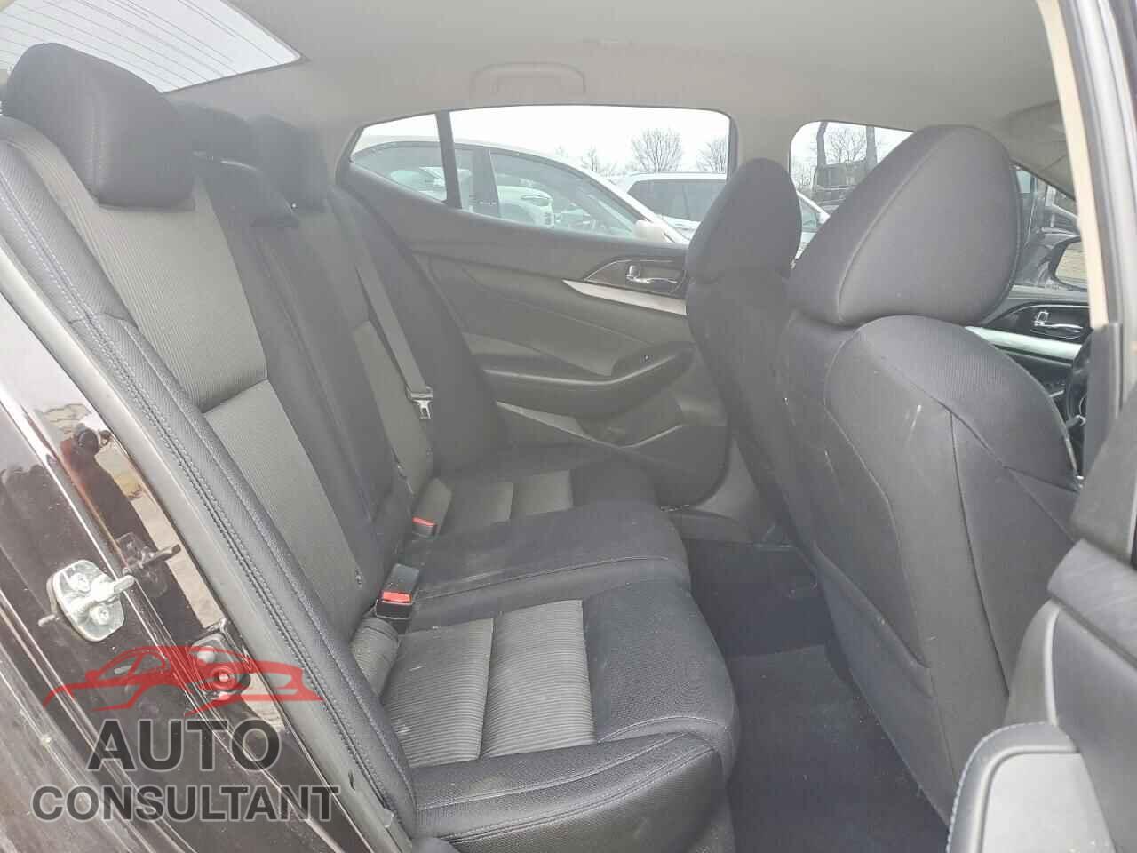 NISSAN MAXIMA 2017 - 1N4AA6AP9HC367642