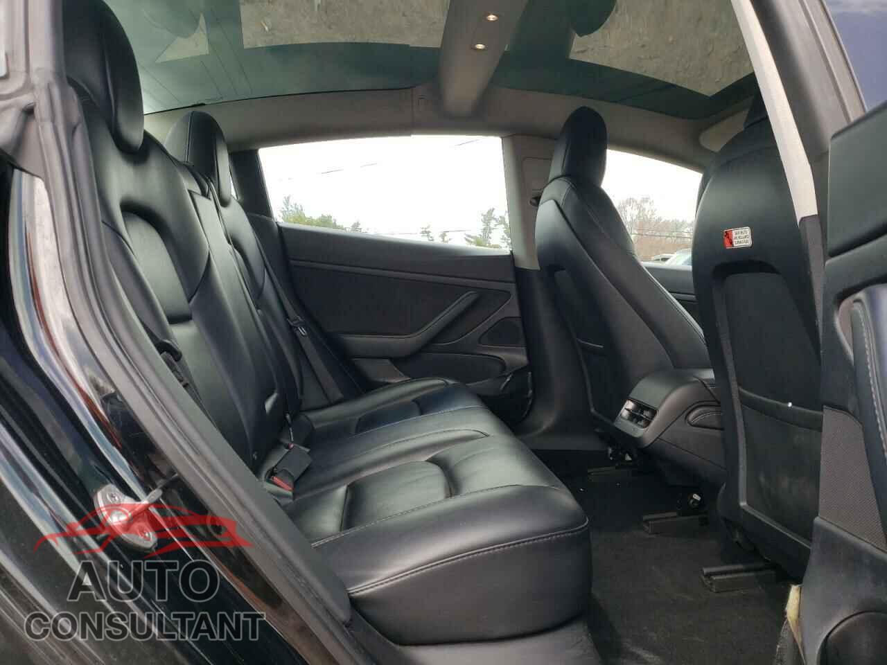 TESLA MODEL 3 2021 - 5YJ3E1EAXMF915144