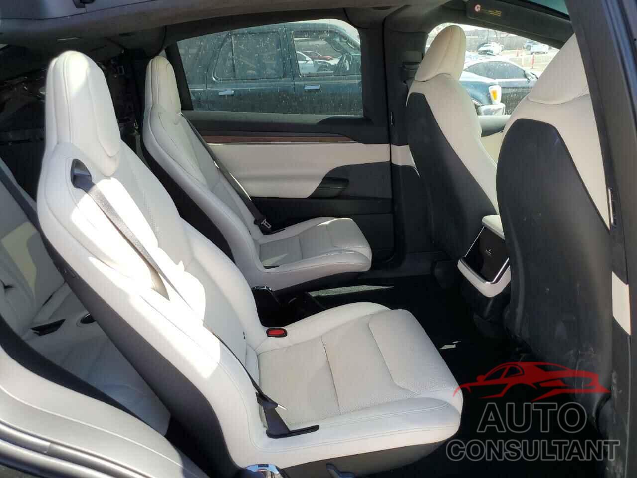 TESLA MODEL X 2022 - 7SAXCBE53NF335450