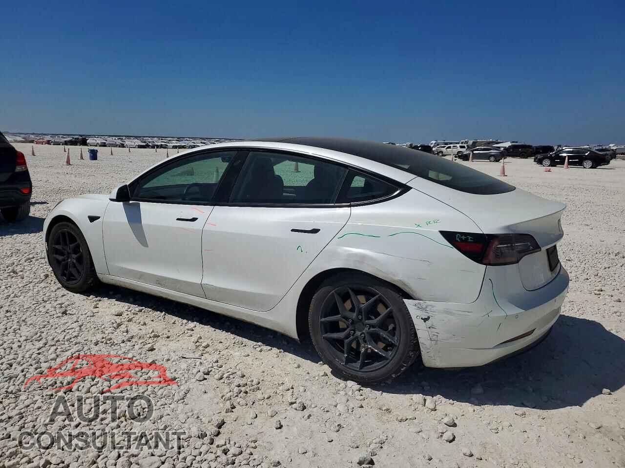 TESLA MODEL 3 2021 - 5YJ3E1EAXMF095096