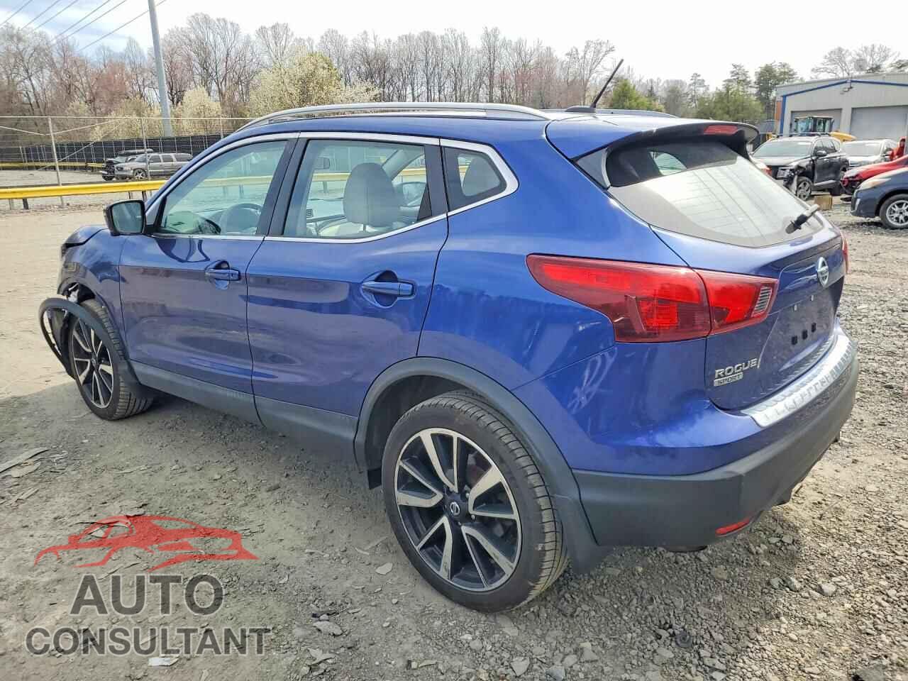 NISSAN ROGUE 2018 - JN1BJ1CR8JW263473