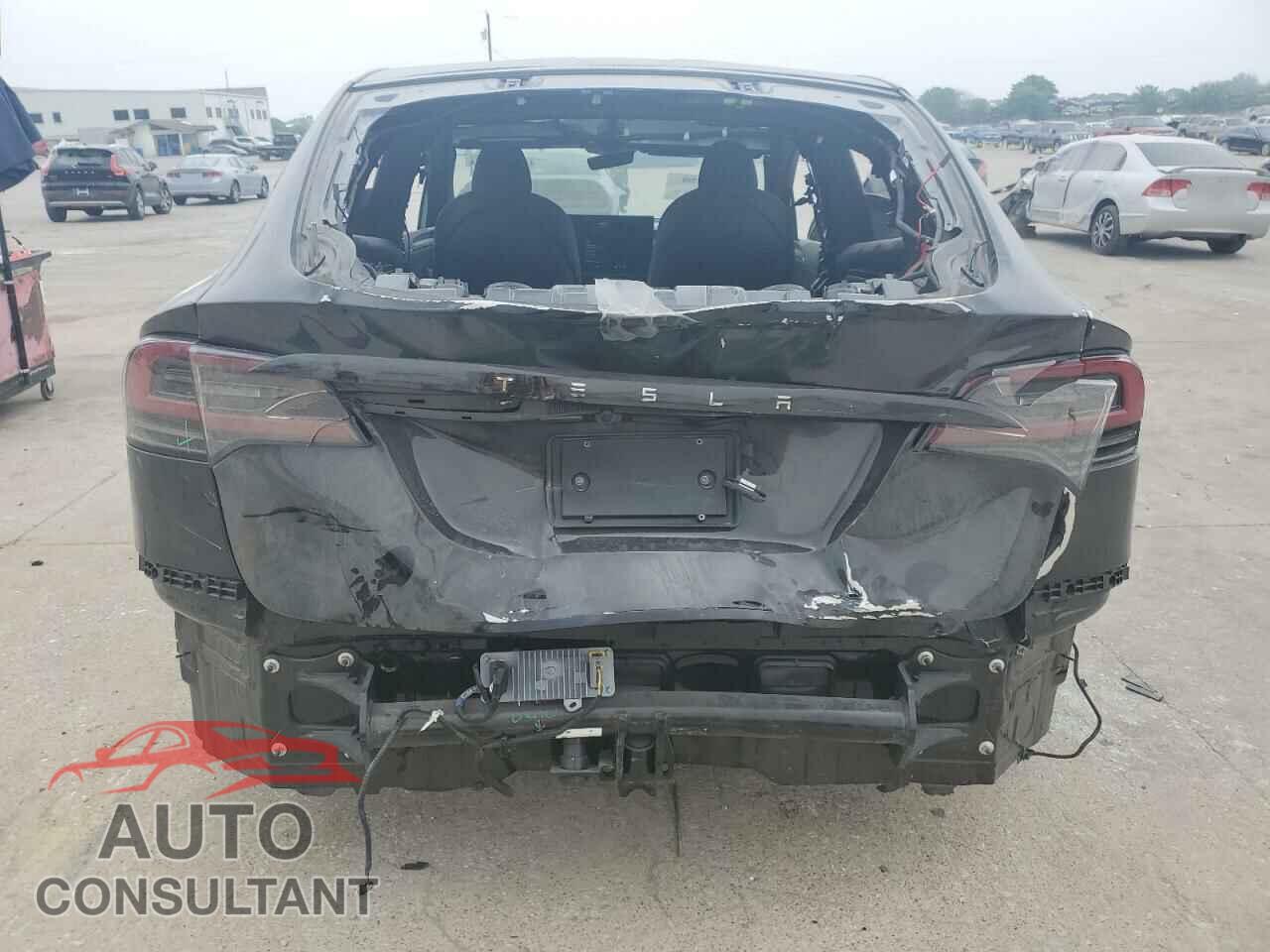 TESLA MODEL X 2023 - 7SAXCBE55PF384667