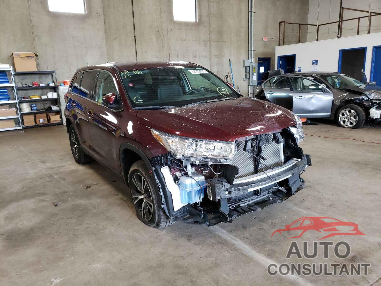 TOYOTA HIGHLANDER 2019 - 5TDBZRFH0KS948141