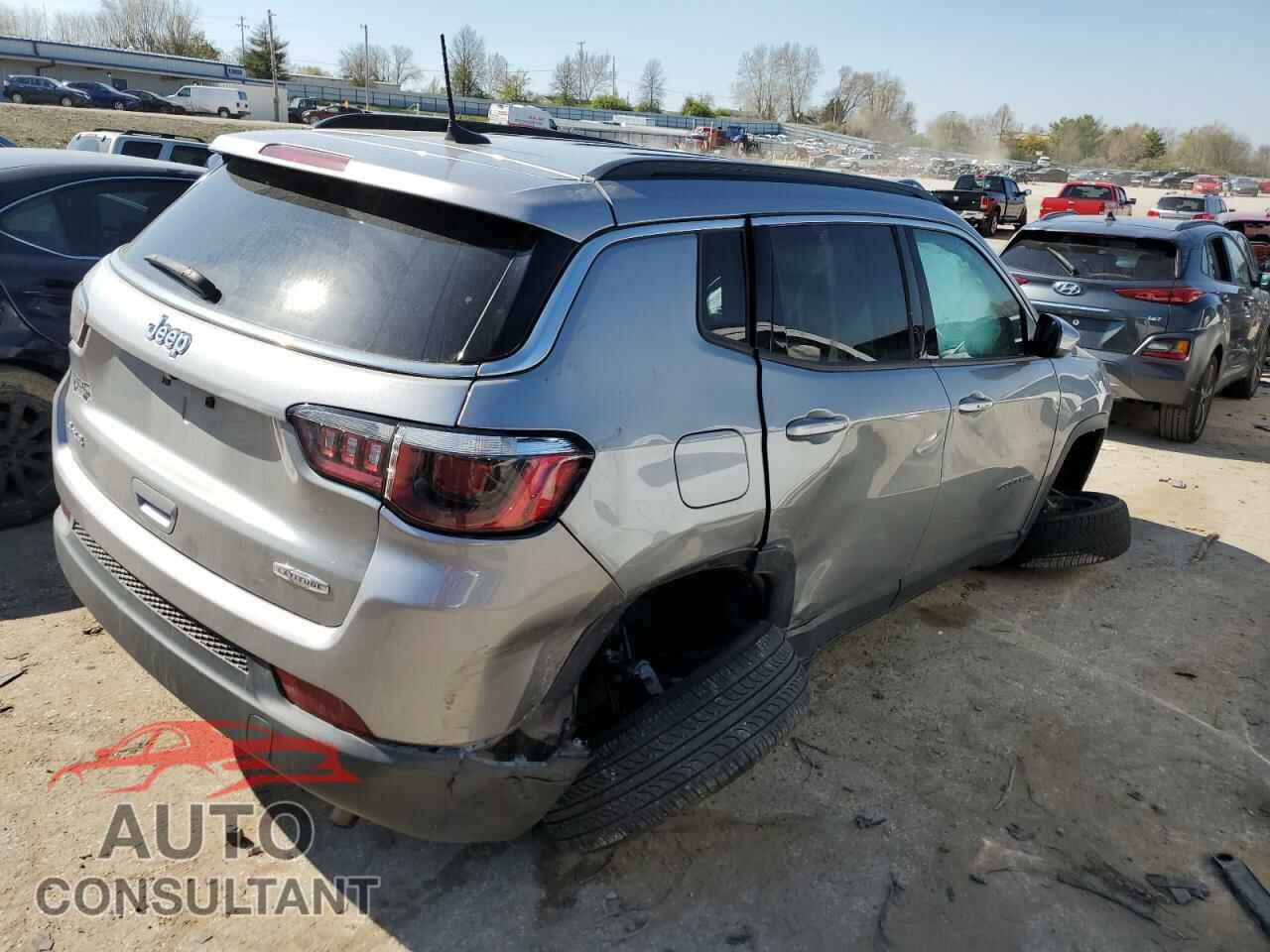 JEEP COMPASS 2018 - 3C4NJDBB2JT326248