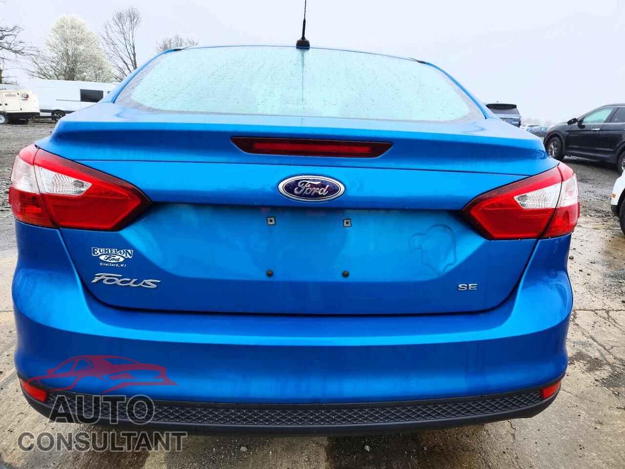 FORD FOCUS 2014 - 1FADP3F21EL359182