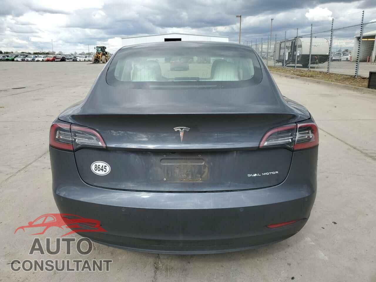 TESLA MODEL 3 2018 - 5YJ3E1EB4JF096099