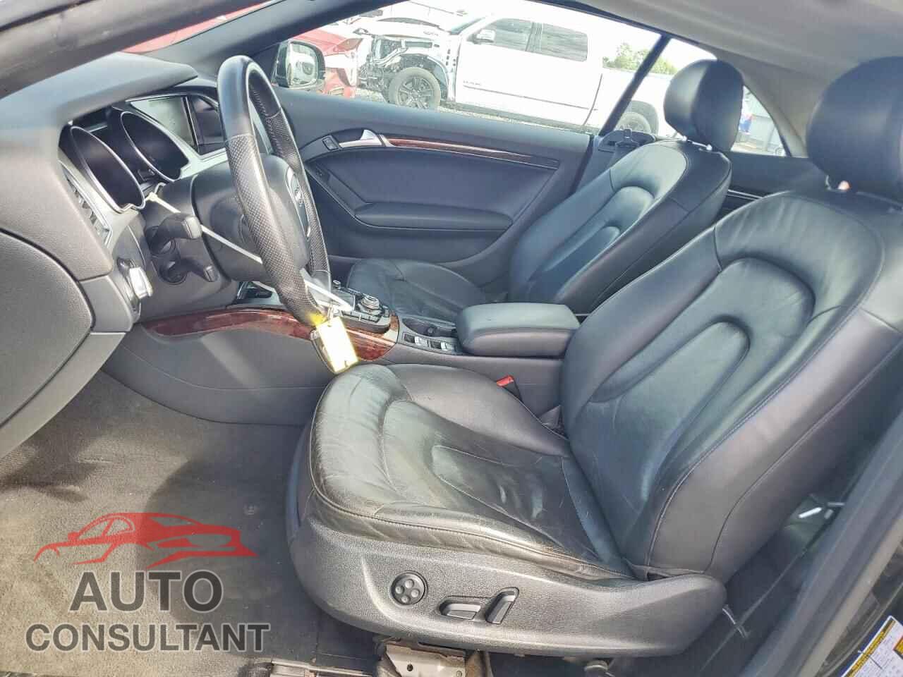 AUDI A5 2012 - WAULFAFH7CN000516
