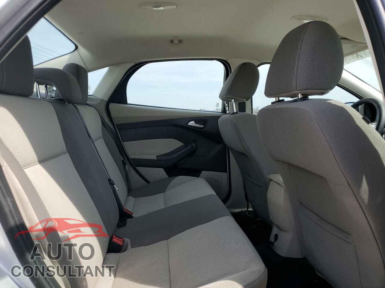 FORD FOCUS 2014 - 1FADP3F20EL228745