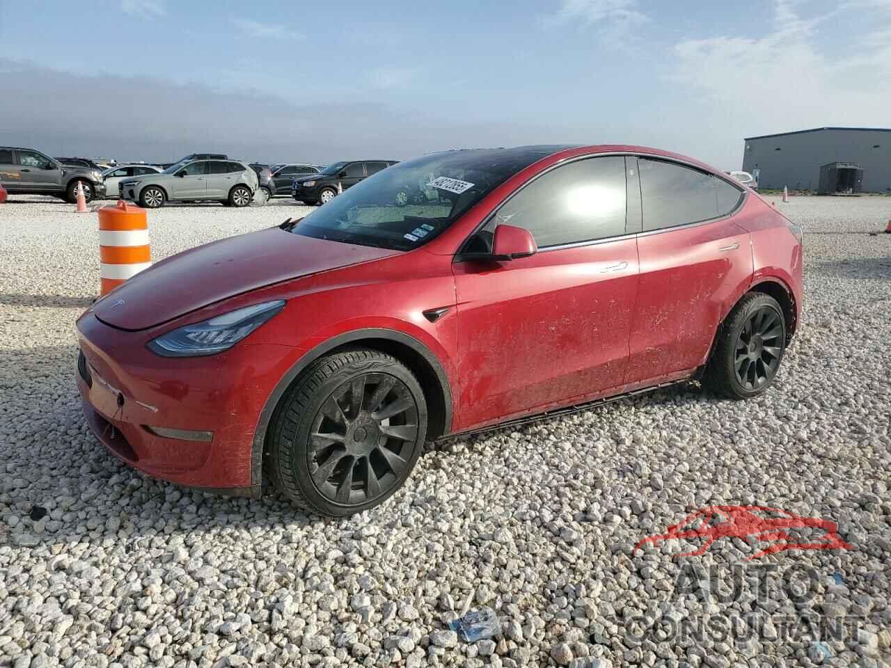 TESLA MODEL Y 2021 - 5YJYGDEE2MF084243