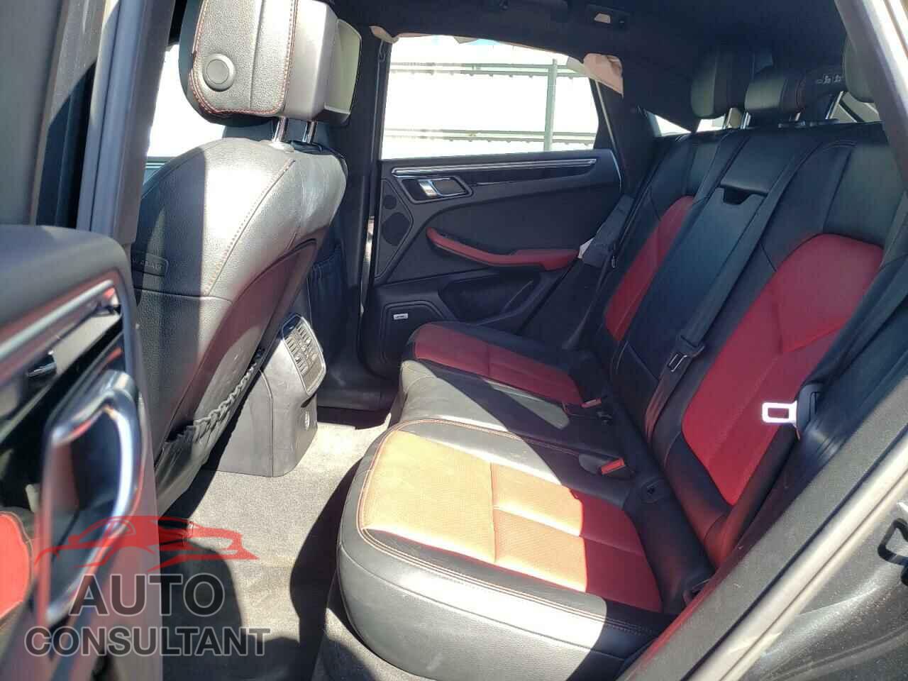 PORSCHE MACAN 2017 - WP1AA2A55HLB08033
