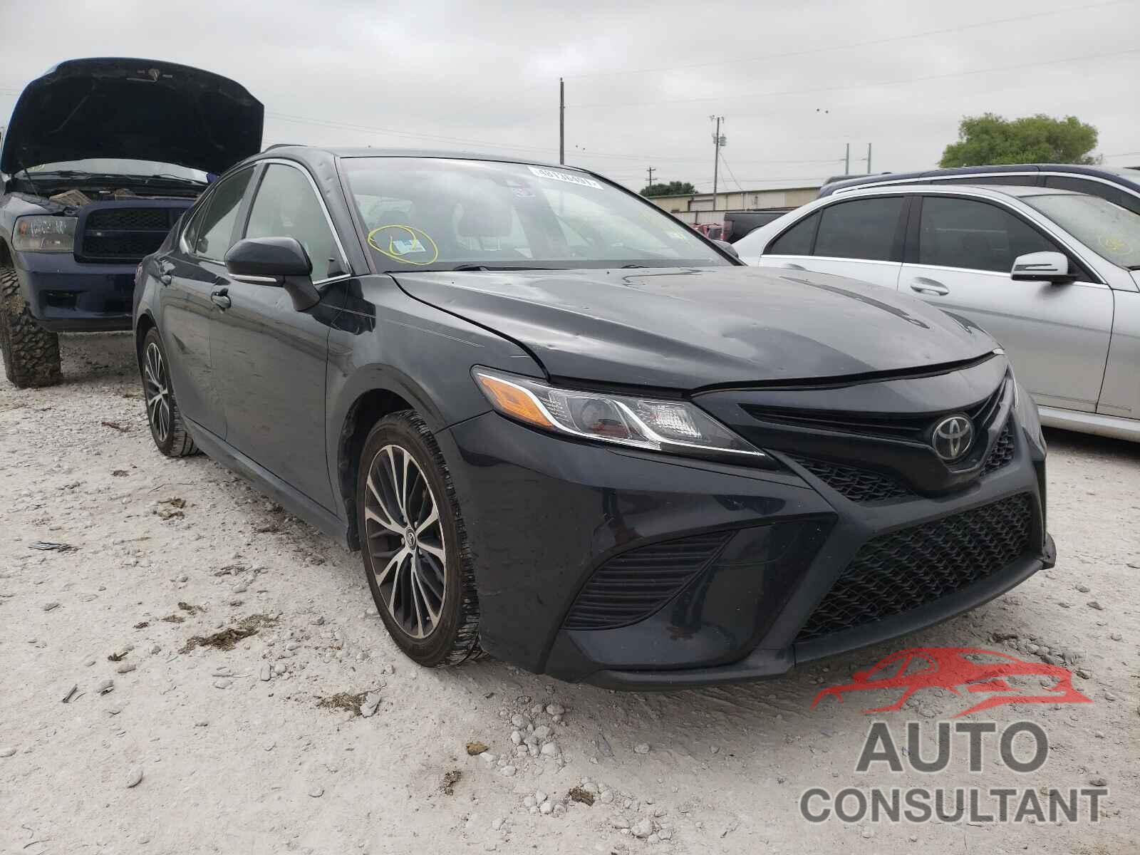 TOYOTA CAMRY 2018 - JTNB11HK8J3014516