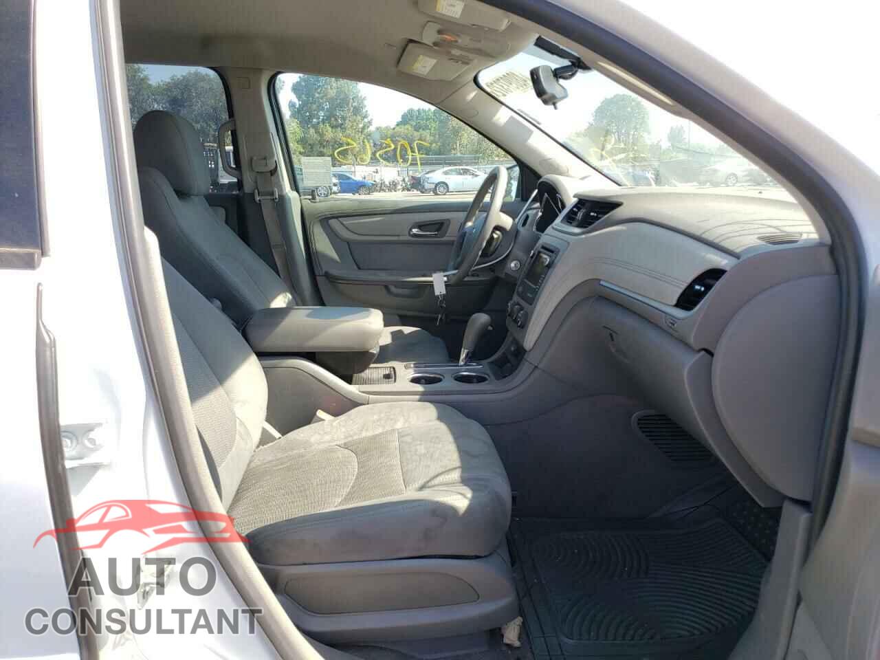 CHEVROLET TRAVERSE 2017 - 1GNKRFED1HJ325573