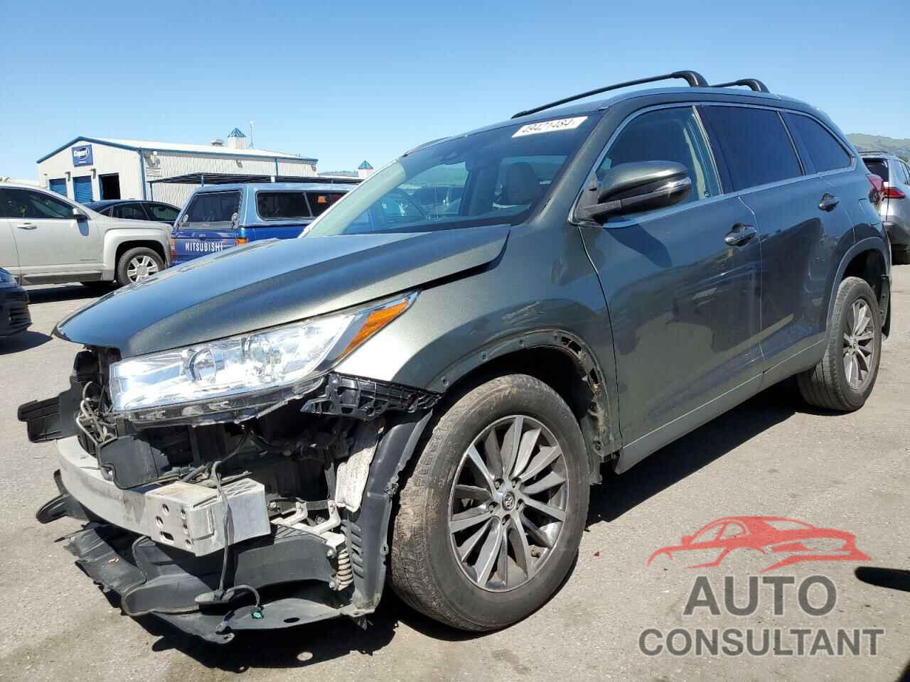 TOYOTA HIGHLANDER 2019 - 5TDJZRFH6KS916581