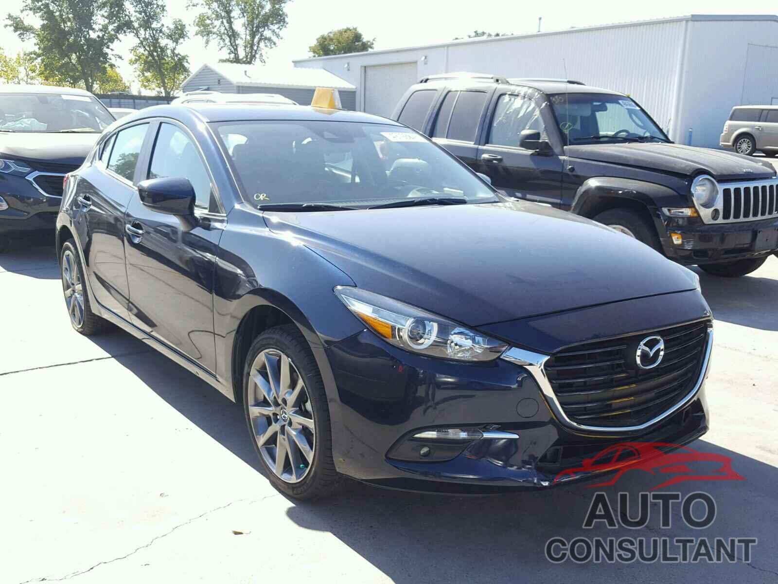 MAZDA 3 2018 - 3MZBN1M35JM159791