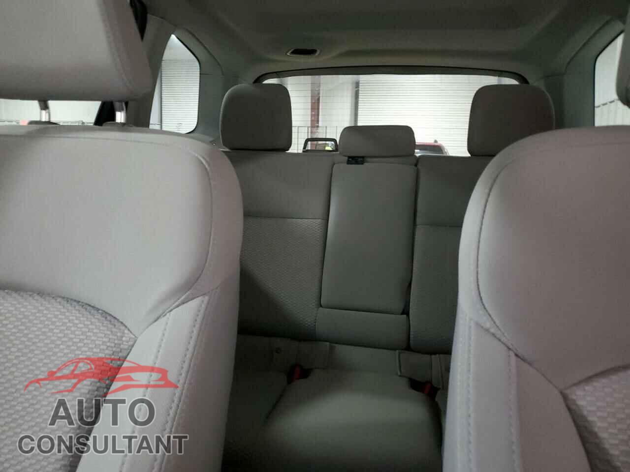 SUBARU FORESTER 2017 - JF2SJAEC2HH523453
