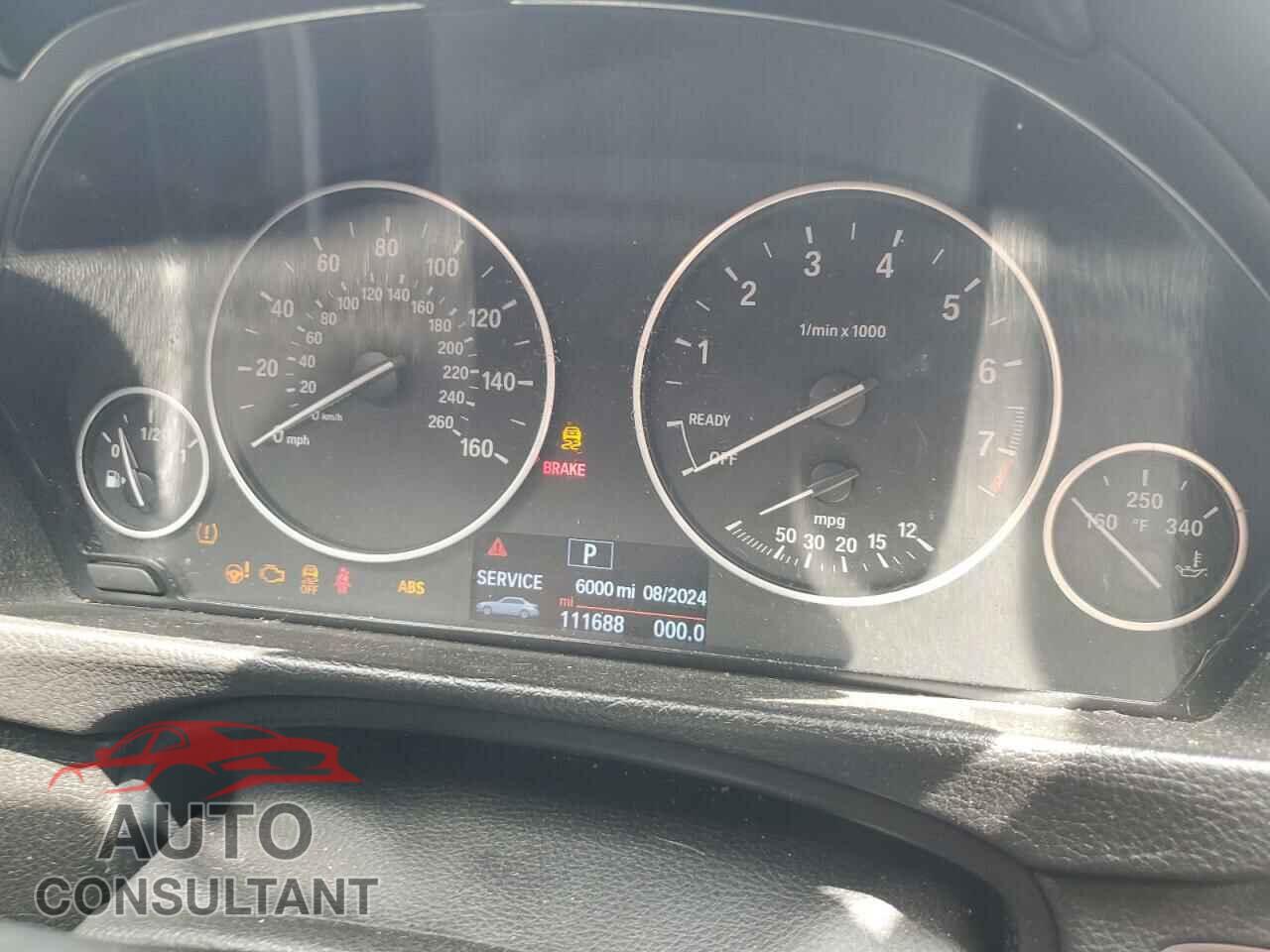 BMW 3 SERIES 2016 - WBA8E1G5XGNT34218