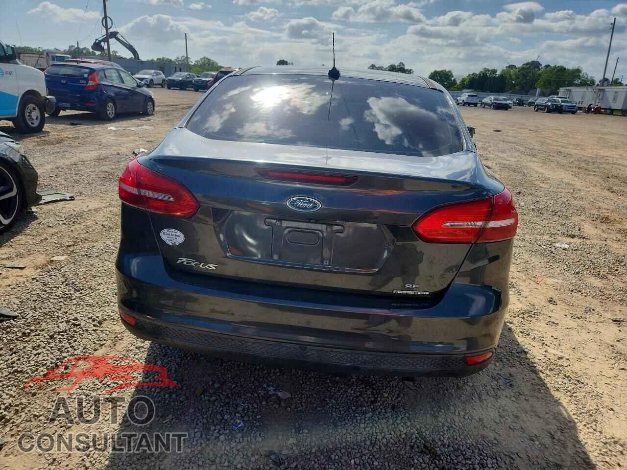 FORD FOCUS 2015 - 1FADP3F23FL200648