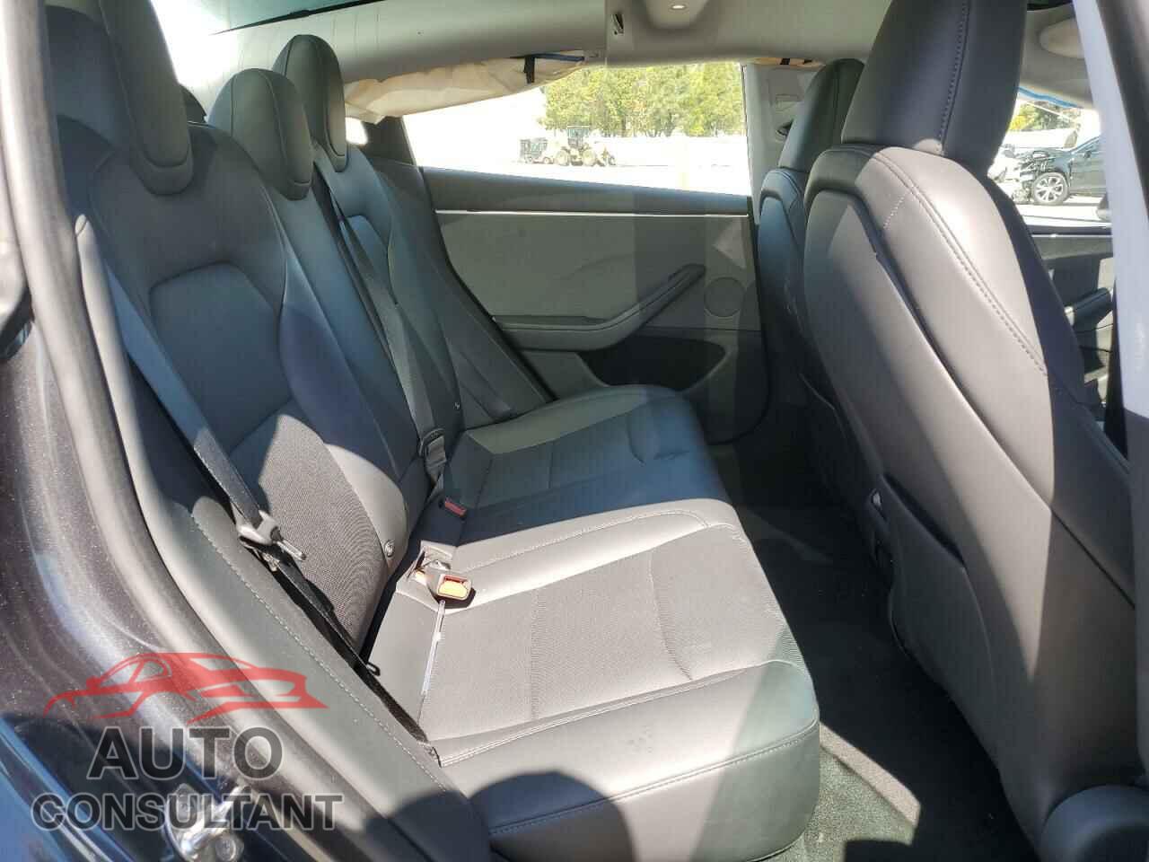 TESLA MODEL 3 2024 - 5YJ3E1EA0RF728745
