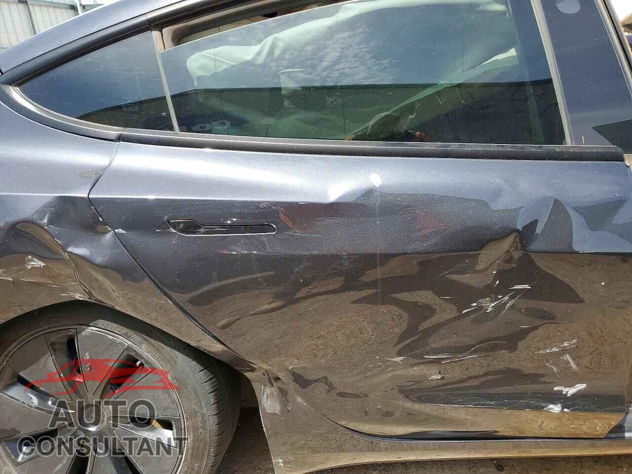 TESLA MODEL 3 2024 - 5YJ3E1EB9RF738330