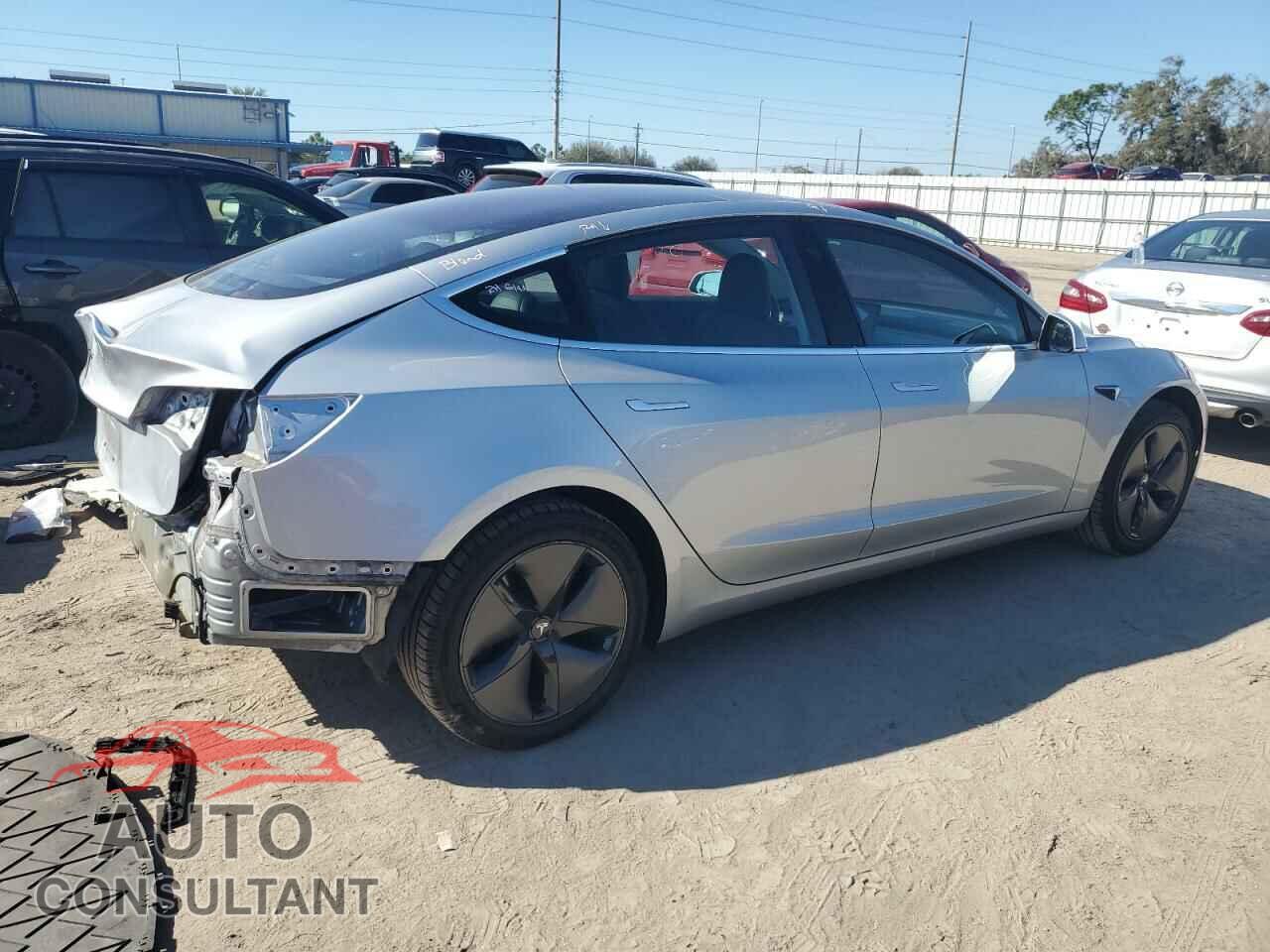 TESLA MODEL 3 2018 - 5YJ3E1EA3JF014239